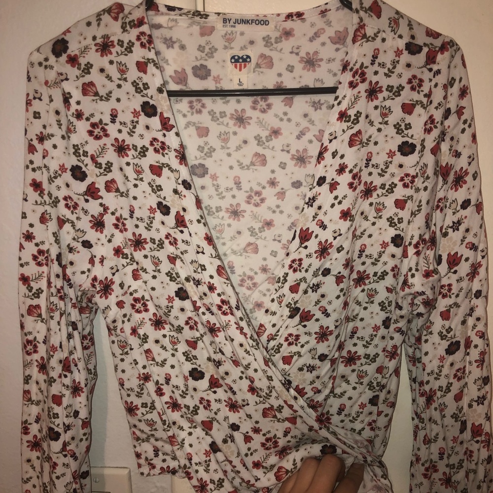 Adorable wrap shirt